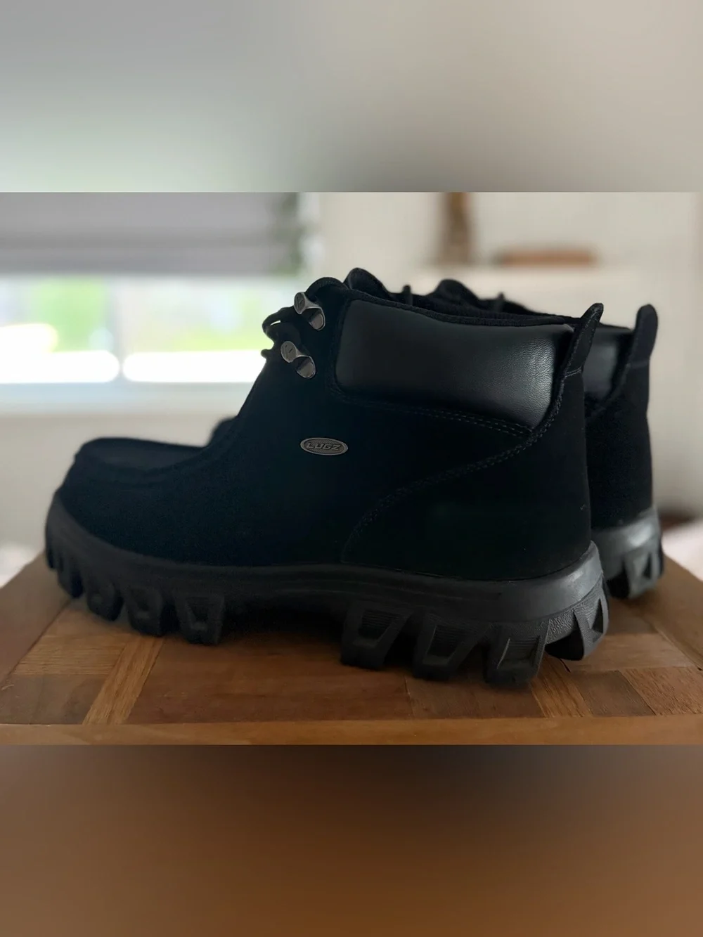 Lugz Men's Black Suede Chukka Boot